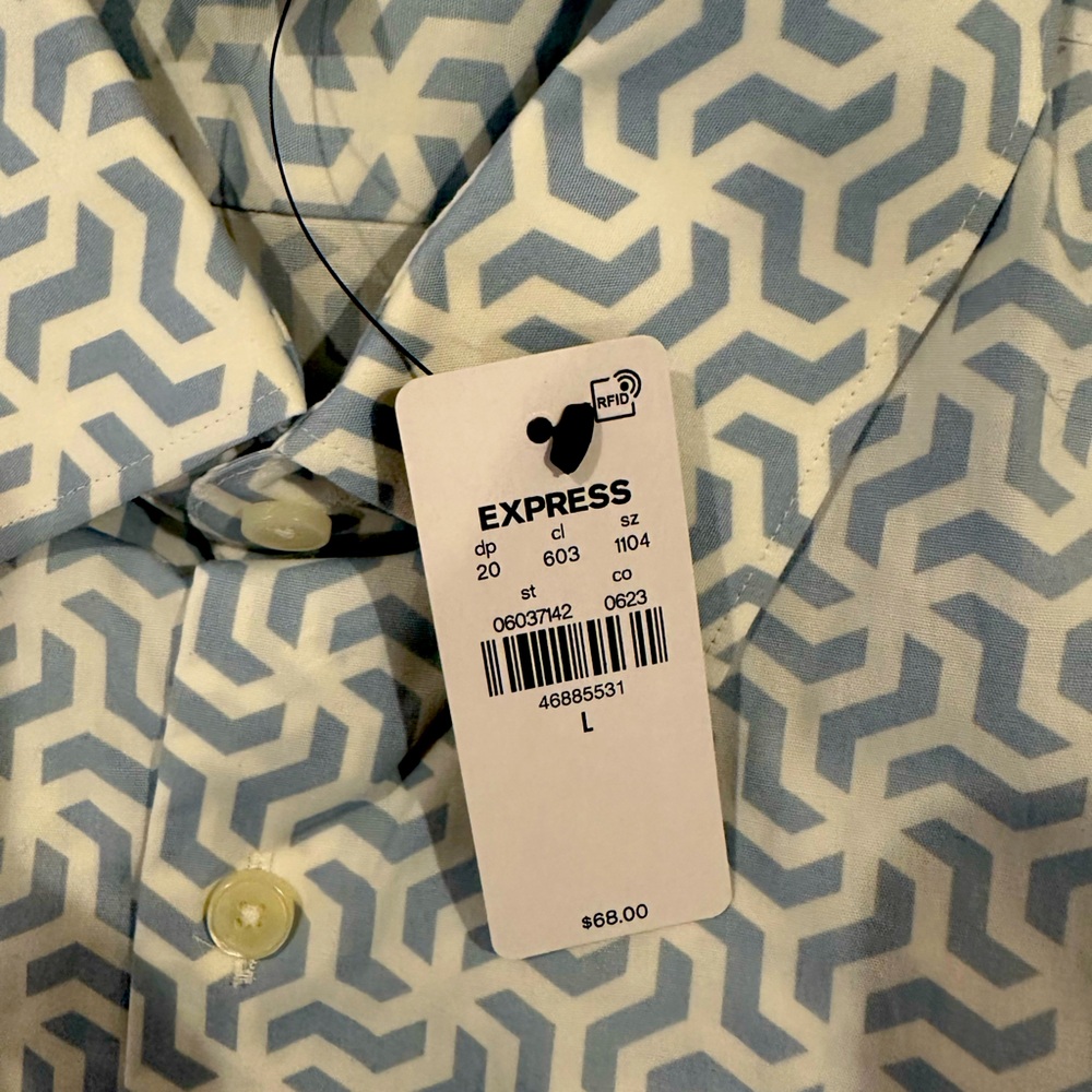 Express men’s extra slim 1’x dress shirt. Size large NWT